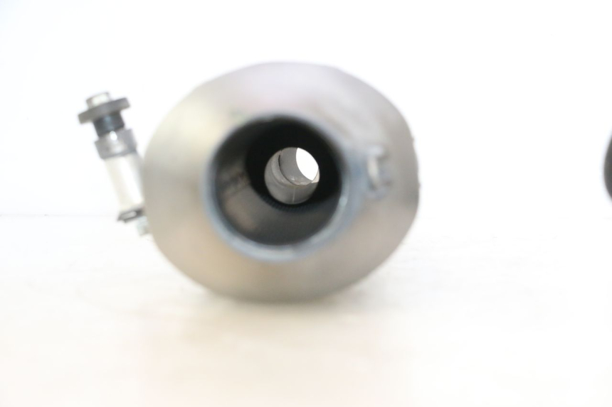photo de ESCAPE CAN-AM SPYDER RS 1000 (2008 - 2012) - Primer plano técnico