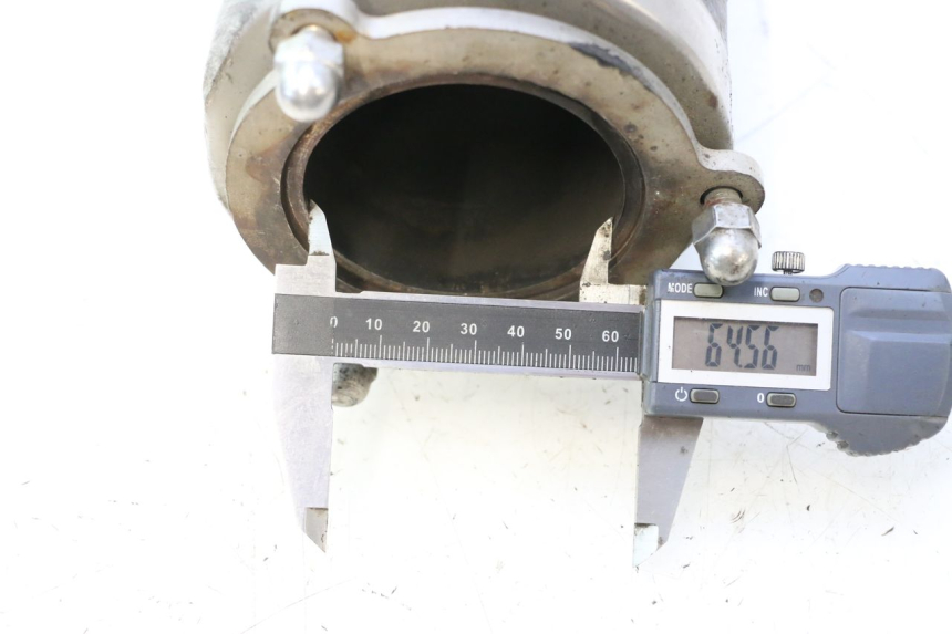 photo de ESCAPE KAWASAKI ZX-6R ZX6R 600 (1995 - 1997) - Primer plano técnico