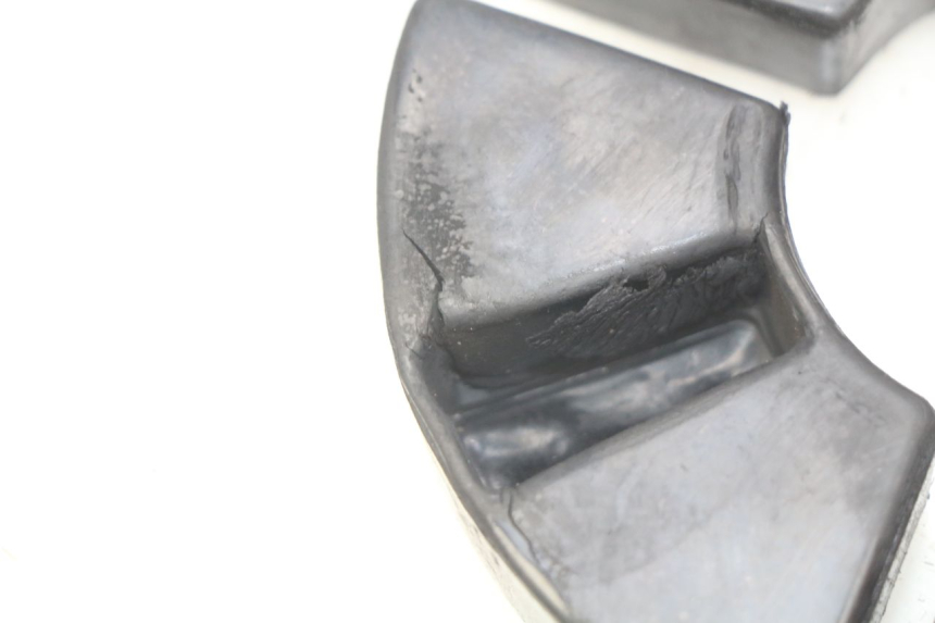 photo de SILENTBLOCK CORONA ROYAL ENFIELD BULLET CLASSIC 500 (2017 - 2020) - Primer plano técnico