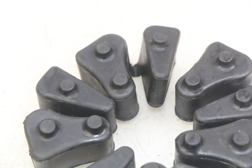 photo de SILENTBLOCK CORONA HONDA CBR F SC25 1000 (1989 - 1992) - Detalle de la pieza