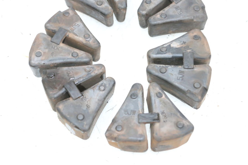 photo de KETTENRAD SILENTBLOCK YAMAHA FJR ABS 1300 (2006 - 2012) - Primer plano técnico