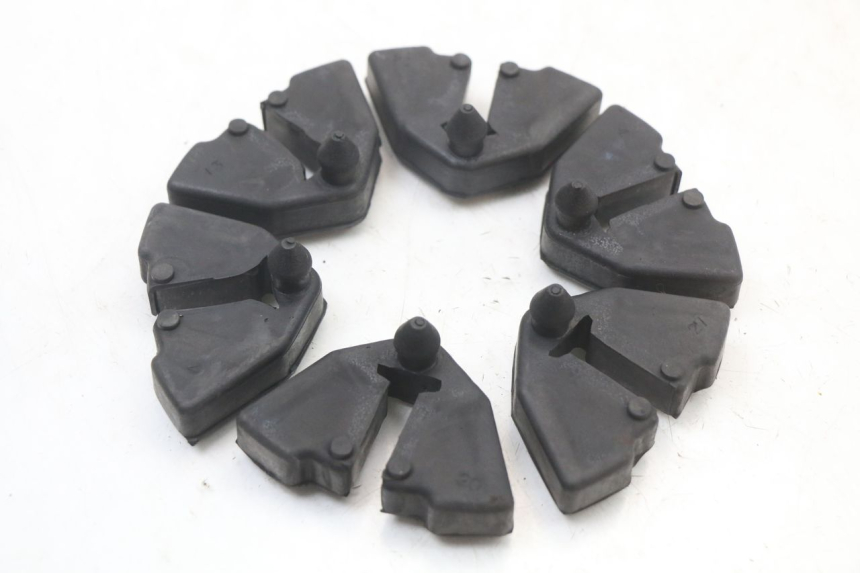 photo de KETTENRAD SILENTBLOCK SUZUKI GSX E 250 (1982 - 1983) - Detalle de la pieza