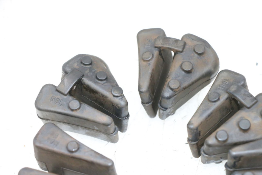 photo de KETTENRAD SILENTBLOCK YAMAHA MT-07 MT07 ABS 700 (2018 - 2020) - Primer plano técnico