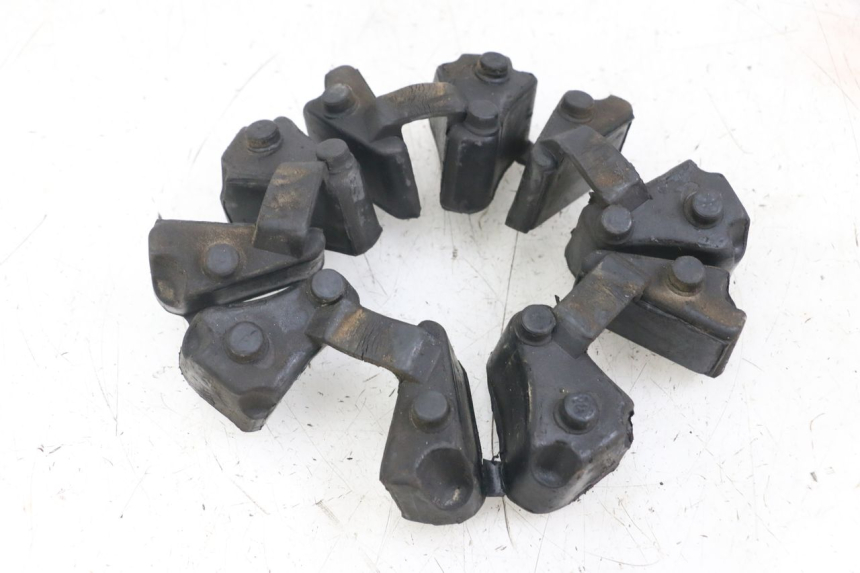 photo de SILENTBLOC CORONA TRIUMPH SPEED TRIPLE T301 900 (1994 - 1996) - Detalles de los puntos de fijación