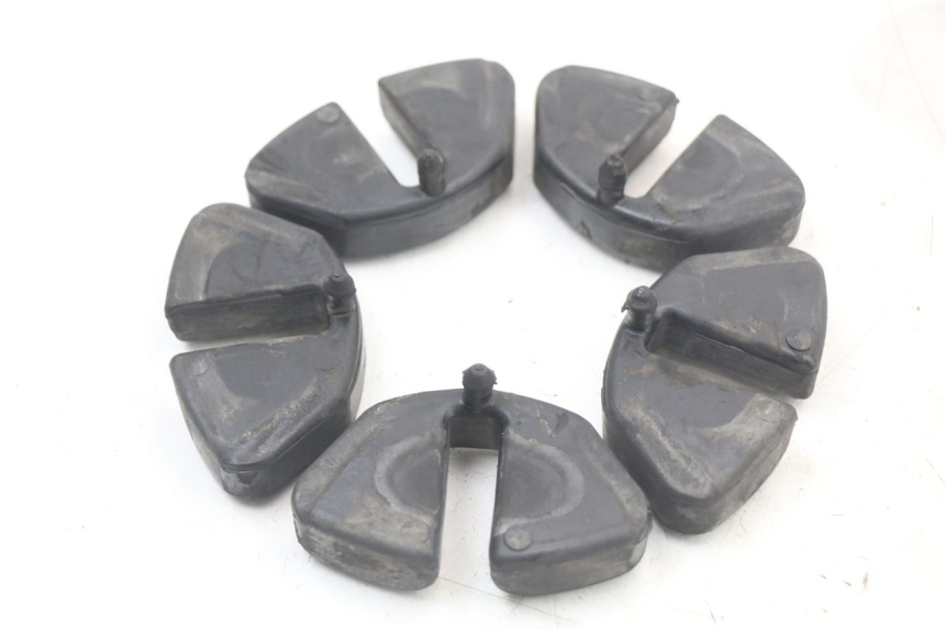 photo de KETTENRAD SILENTBLOCK SUZUKI GS F 500 (2004 - 2007) - Detalle de la pieza