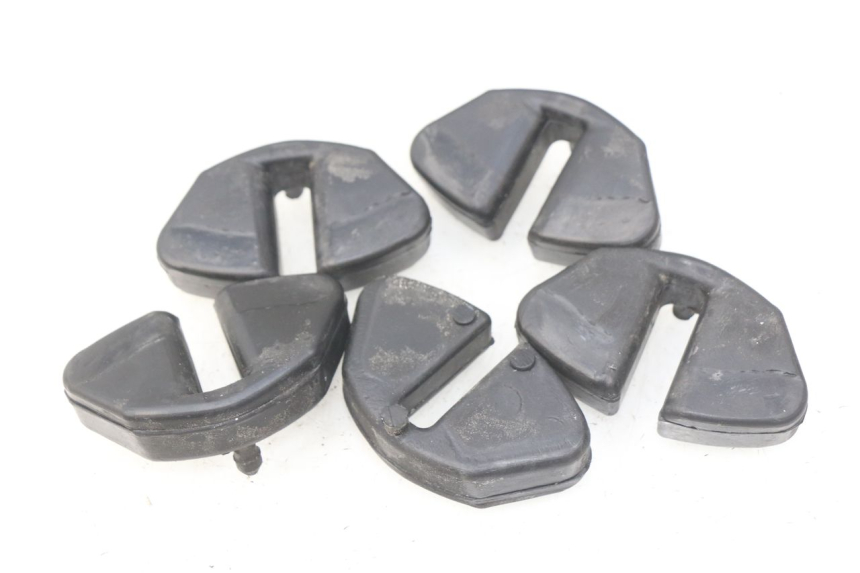 photo de SILENTBLOC CORONA SUZUKI SV S 650 (1999 - 2002) - Detalle de la pieza