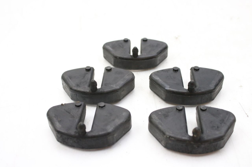 photo de SILENTBLOC CORONA SUZUKI SV S 650 (1999 - 2002) - Otra perspectiva