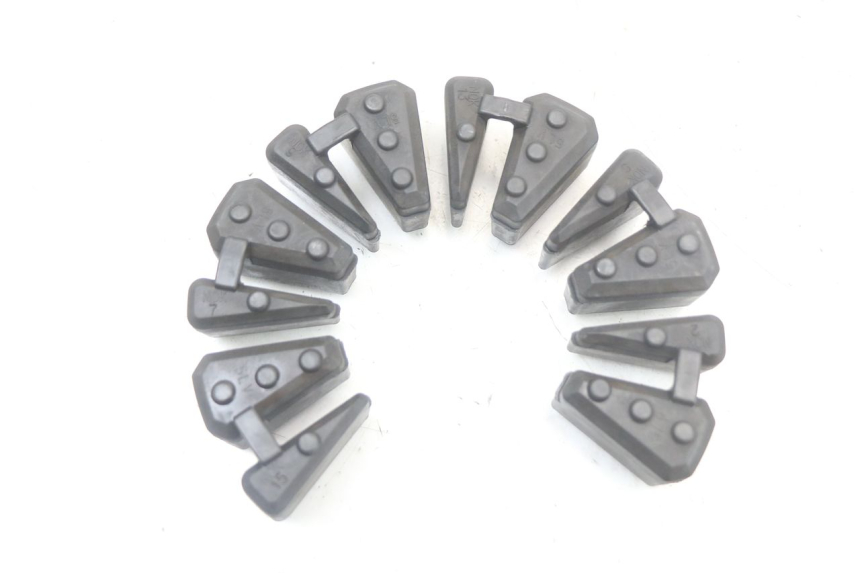 photo de KETTENRAD SILENTBLOCK YAMAHA FZ1 FAZER 1000 (2007 - 2009) - Zoom estado de uso