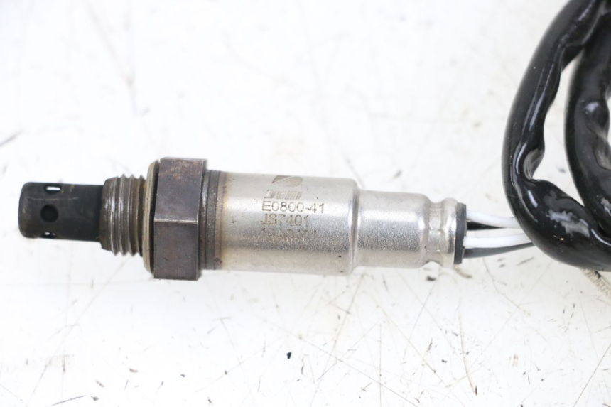 photo de SONDA LAMBDA ARCHIVE CAFE RACER 4T 50 (2019 - 2024) - Detalles de los puntos de fijación