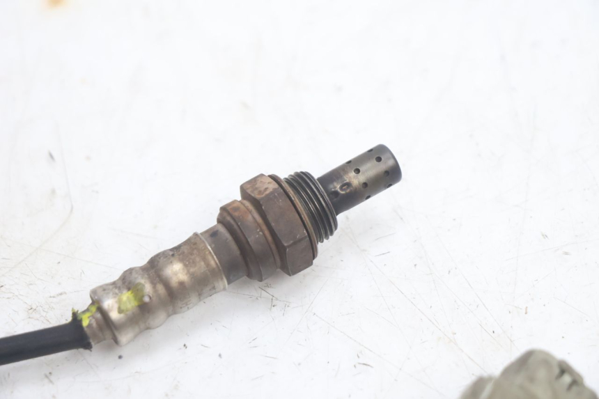 photo de SONDA LAMBDA HONDA FJS SILVER WING SILVERWING 400 (2005 - 2008) - Primer plano técnico