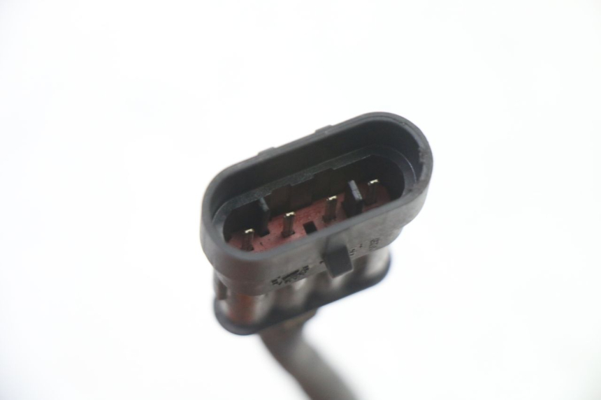 photo de SONDA LAMBDA PEUGEOT SATELIS 250 (2006 - 2012) - Primer plano técnico