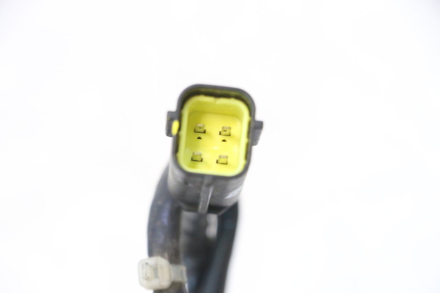 photo de SONDA LAMBDA PEUGEOT SATELIS 125 (2013 - 2018) - Primer plano técnico
