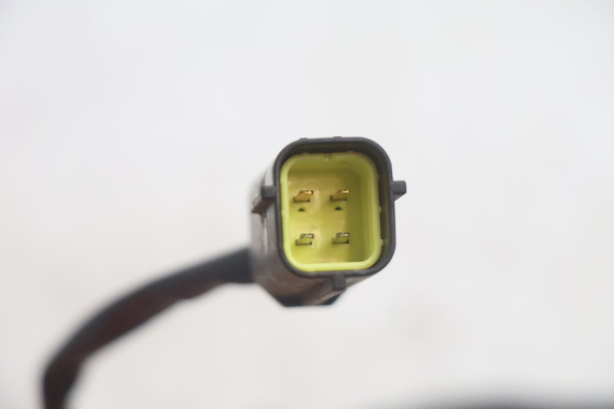 photo de SONDA LAMBDA PEUGEOT SATELIS 125 (2013 - 2018) - Primer plano técnico