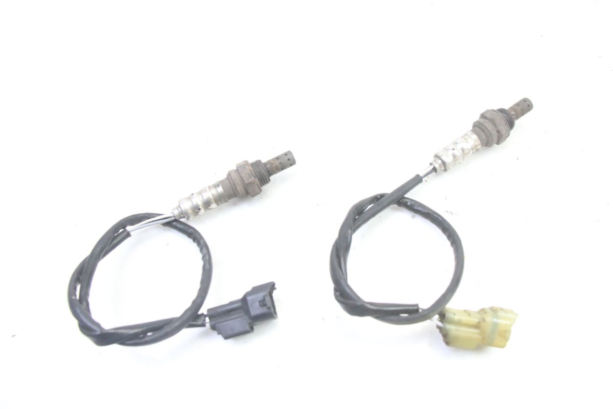 photo de SONDA LAMBDA HONDA ST PAN EUROPEAN 1300 (2002 - 2013) - Primer plano técnico