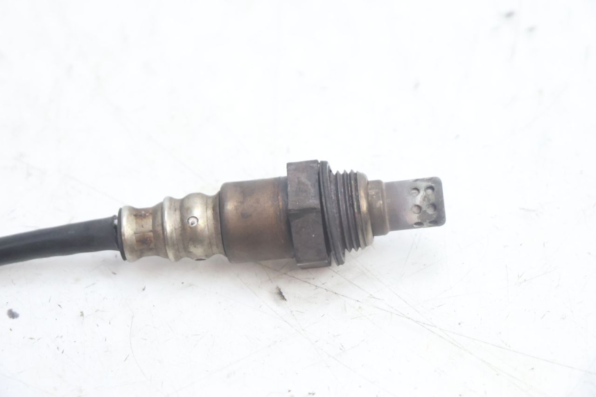 photo de SONDA LAMBDA YAMAHA XMAX X-MAX 125 (2006 - 2009) - Primer plano técnico