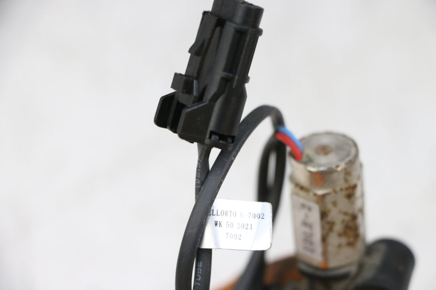 photo de SENSOR DE PRESIÓN DE AIRE KYMCO AGILITY 4T 50 (2018 - 2022) - Otra perspectiva