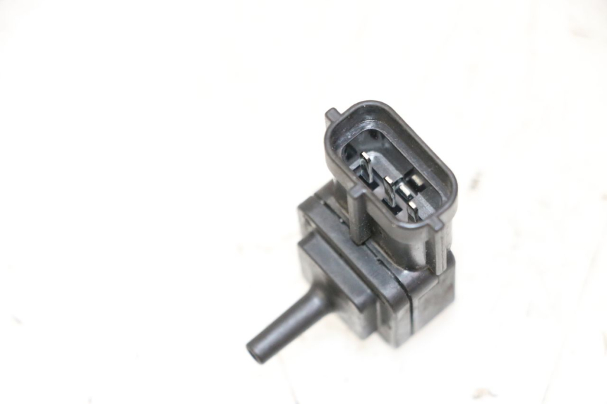 photo de SENSOR DE PRESIÓN DE AIRE SUZUKI BURGMAN 125 (2007 - 2014) - Detalle de la pieza