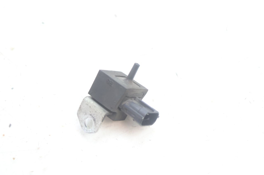 photo de SENSOR PRESION AIRE SUZUKI BURGMAN EXECUTIVE ABS 650 (2006 - 2012) - Detalle de la pieza