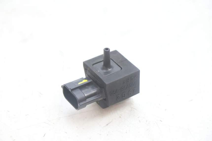 photo de SENSOR PRESION AIRE SUZUKI BURGMAN EXECUTIVE ABS 650 (2006 - 2012) - Vista principal