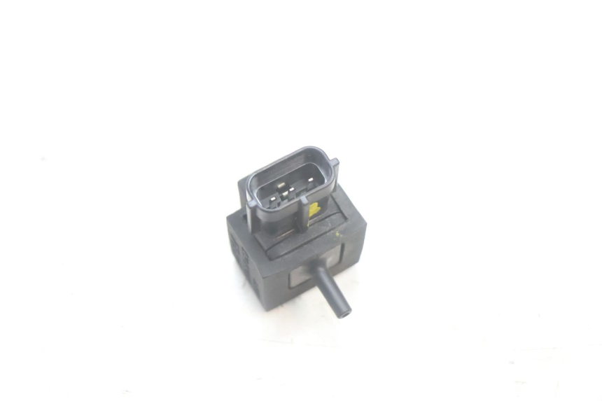 photo de SENSOR PRESION AIRE SUZUKI BURGMAN EXECUTIVE ABS 650 (2006 - 2012) - Otra perspectiva