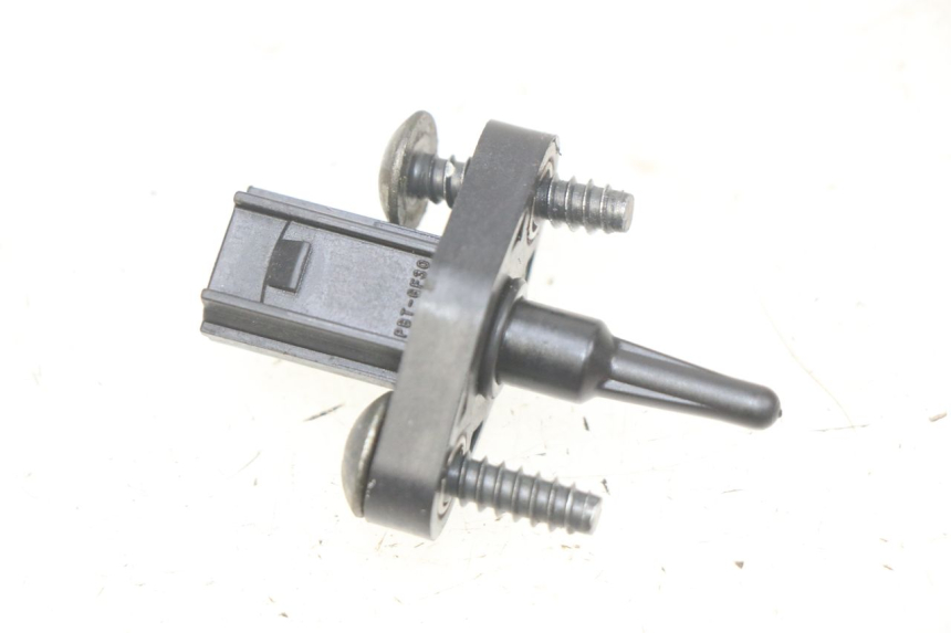 photo de SENSOR DE PRESIÓN DE AIRE HONDA CB R 1000 (2018 - 2023) - Detalle de la pieza