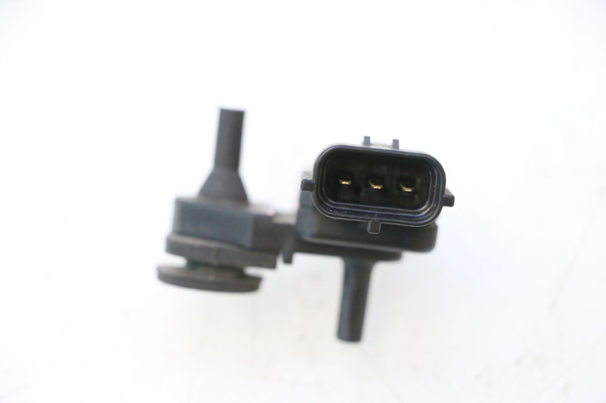 photo de SENSOR PRESION AIRE KAWASAKI ER-6 ER6 N 650 (2005 - 2009) - Zoom estado de uso