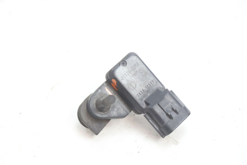 photo de SENSOR PRESION AIRE KAWASAKI ER-6 ER6 N 650 (2005 - 2009) - Zoom estado de uso