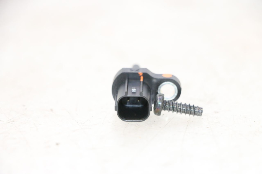photo de SENSOR PRESION AIRE KAWASAKI ER-6 ER6 N 650 (2005 - 2009) - Zoom estado de uso