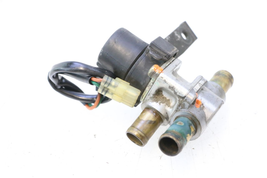 photo de SENSOR PRESION AIRE YAMAHA FJR 1300 (2001 - 2005) - Primer plano técnico