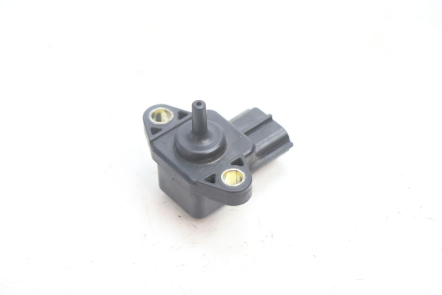 photo de SENSOR PRESION AIRE YAMAHA FJR 1300 (2001 - 2005) - Zoom estado de uso