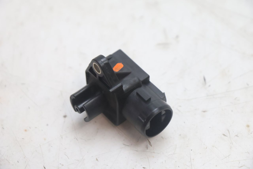 photo de SENSOR DE PRESIÓN DE AIRE HONDA FJS SILVER WING SILVERWING 400 (2005 - 2008) - Zoom estado de uso