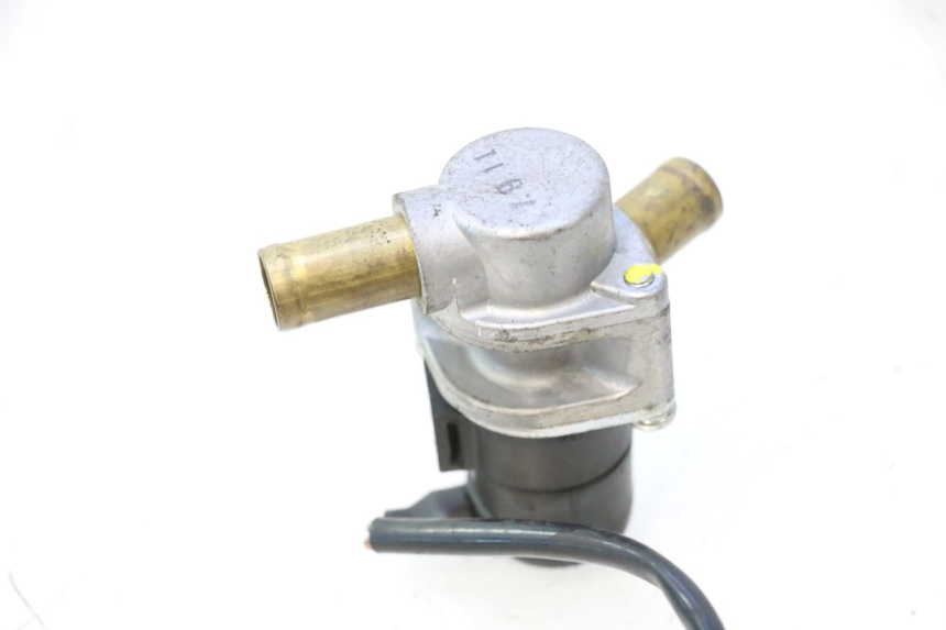 photo de SENSOR DE PRESIÓN DE AIRE HONDA FJS SILVER WING SILVERWING 400 (2005 - 2008) - Primer plano técnico