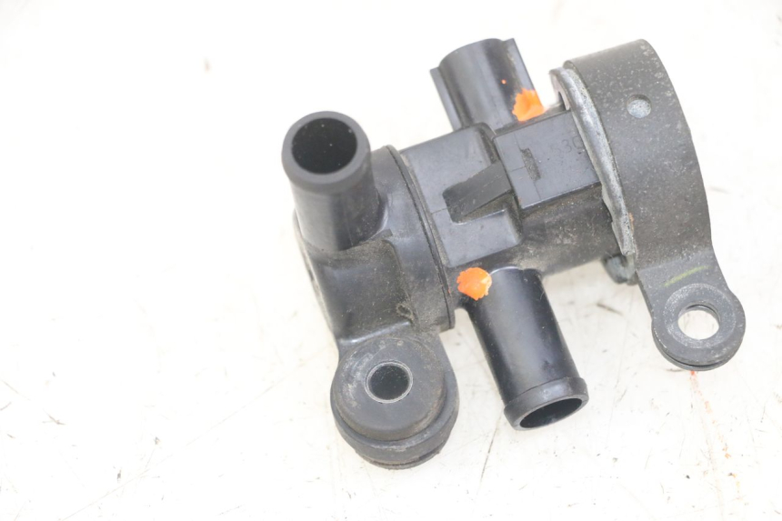 photo de SENSOR PRESION AIRE HONDA FORZA ABS 300 (2013 - 2017) - Primer plano técnico