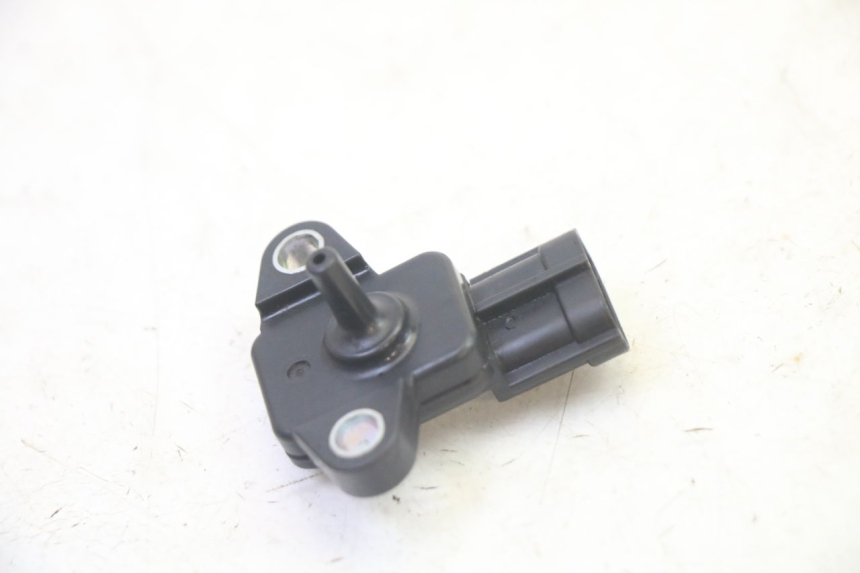 photo de SENSOR PRESION AIRE YAMAHA FZ6 N FAZER 600 (2004 - 2006) - Zoom estado de uso