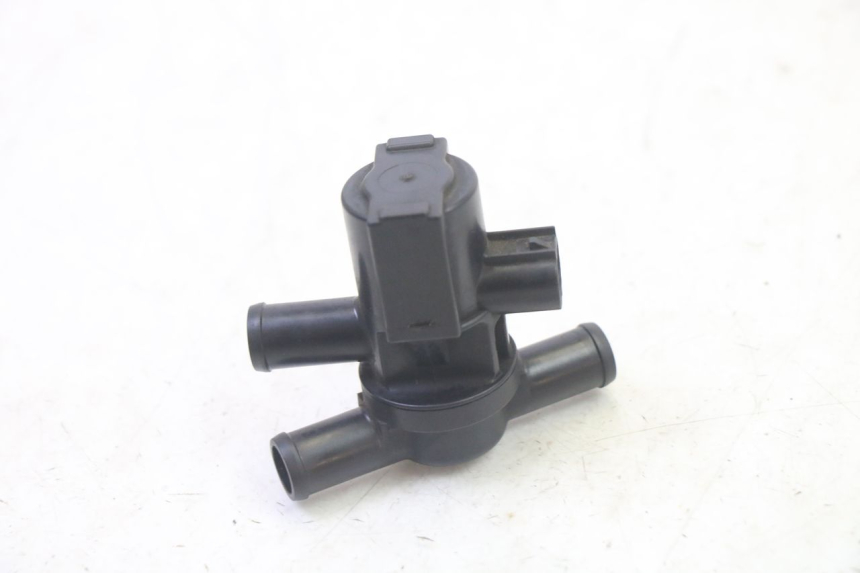 photo de SENSOR PRESION AIRE YAMAHA FZ6 N FAZER 600 (2004 - 2006) - Primer plano técnico