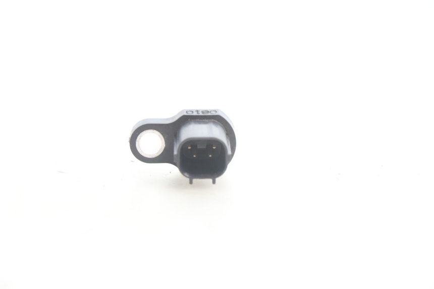 photo de SENSOR PRESION AIRE YAMAHA FZ8 800 (2010 - 2016) - Otra perspectiva