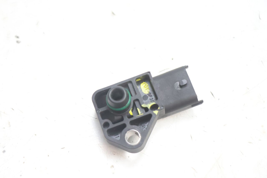 photo de SENSOR DE PRESIÓN DE AIRE GILERA GP 800 (2007 - 2013) - Otra perspectiva