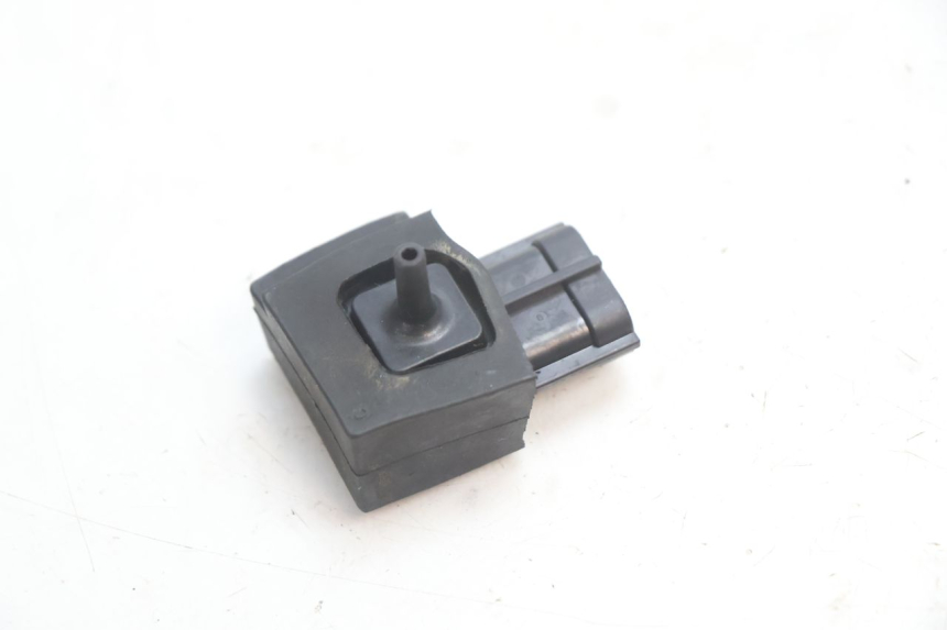 photo de SENSOR PRESION AIRE SUZUKI GSR 600 (2005 - 2012) - Detalle de la pieza