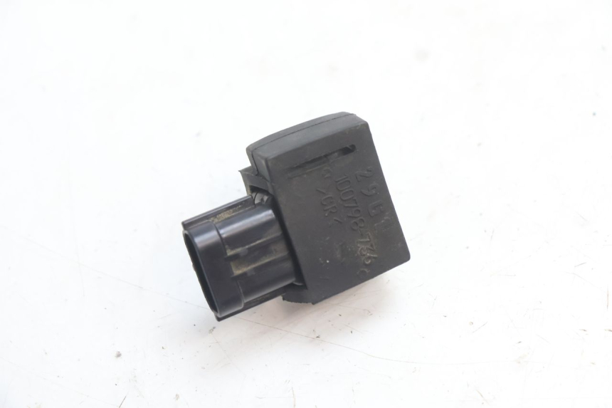 photo de SENSOR PRESION AIRE SUZUKI GSR 600 (2005 - 2012) - Zoom estado de uso