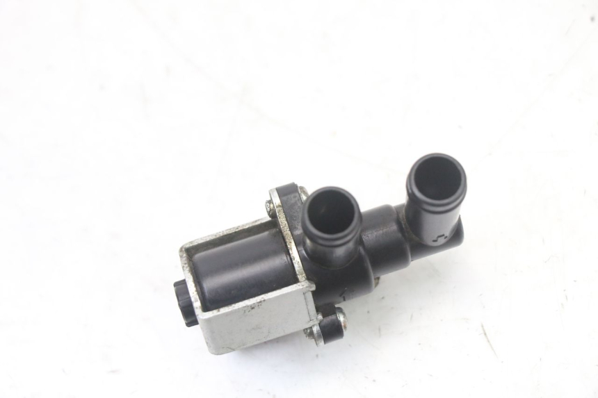 photo de SENSOR PRESION AIRE KYMCO XCITING 500 (2007 - 2010) - Primer plano técnico
