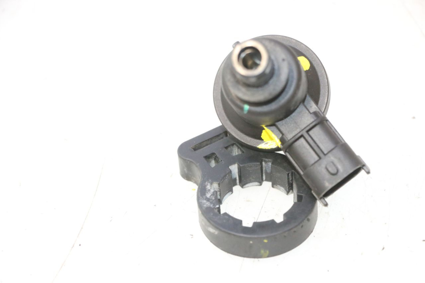 photo de SENSOR PRESION AIRE PIAGGIO LIBERTY IGET 4T 50 (2015 - 2020) - Zoom estado de uso