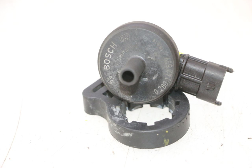 photo de SENSOR PRESION AIRE PIAGGIO LIBERTY IGET 4T 50 (2015 - 2020) - Otra perspectiva