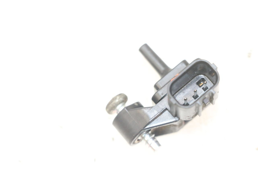 photo de SENSOR PRESION AIRE HONDA NTV DEAUVILLE ABS 700 (2007 - 2016) - Zoom estado de uso
