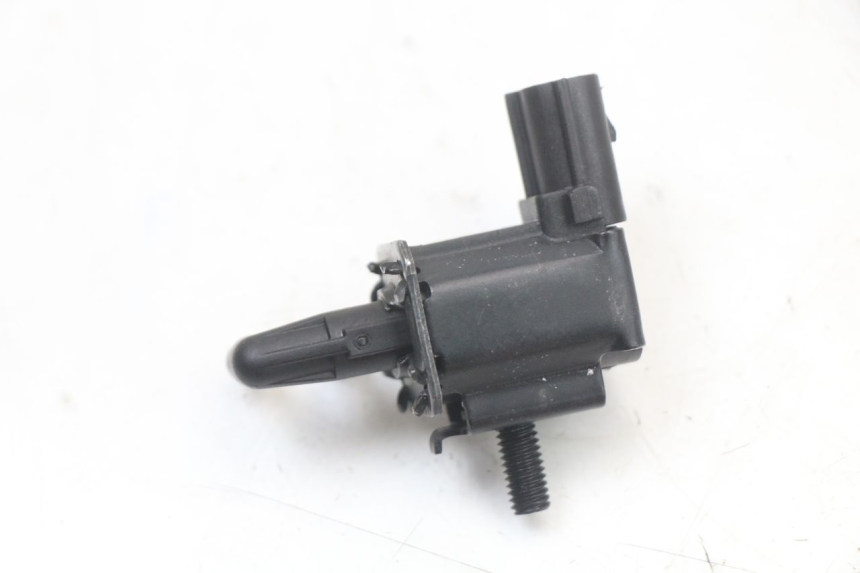 photo de SENSOR PRESION AIRE ROYAL ENFIELD SCRAM 411 (2022 - 2024) - Primer plano técnico