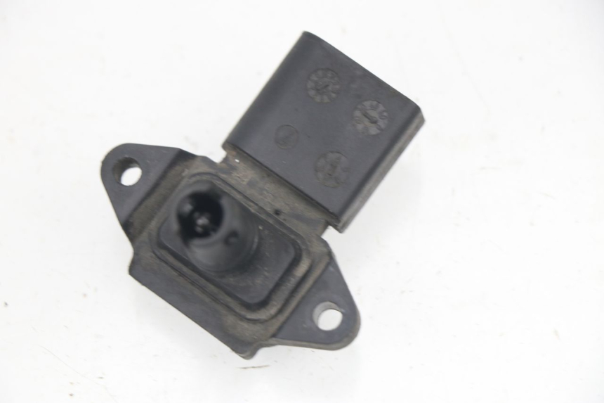 photo de SENSOR PRESION AIRE PEUGEOT SATELIS 125 (2006 - 2009) - Primer plano técnico