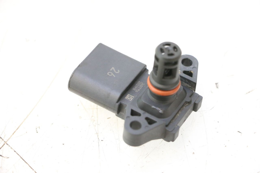 photo de SENSOR PRESION AIRE PEUGEOT SATELIS 125 (2006 - 2009) - Zoom estado de uso