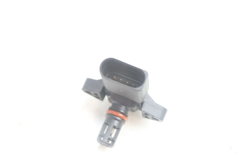 photo de SENSOR PRESION AIRE PEUGEOT SATELIS 125 (2006 - 2009) - Otra perspectiva