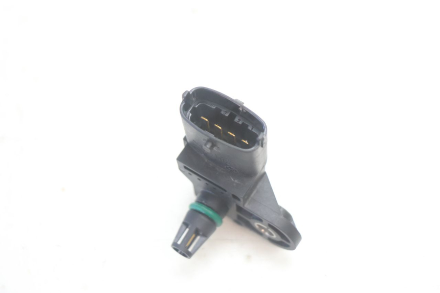 photo de SENSOR PRESION AIRE CAN-AM SPYDER RS 1000 (2008 - 2012) - Primer plano técnico