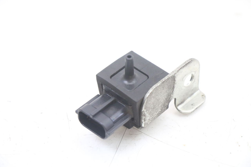 photo de SENSOR PRESION AIRE SUZUKI GSX F GSXF 650 (2007 - 2015) - Zoom estado de uso