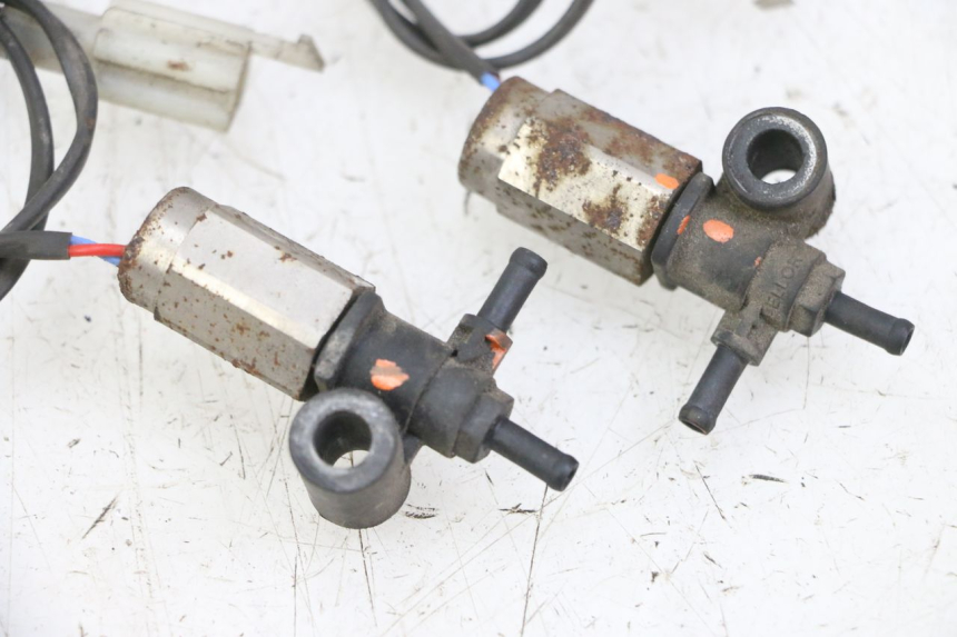 photo de SENSOR PRESION AIRE PEUGEOT TWEET PRO CARGO 50 (2018 - 2022) - Zoom estado de uso